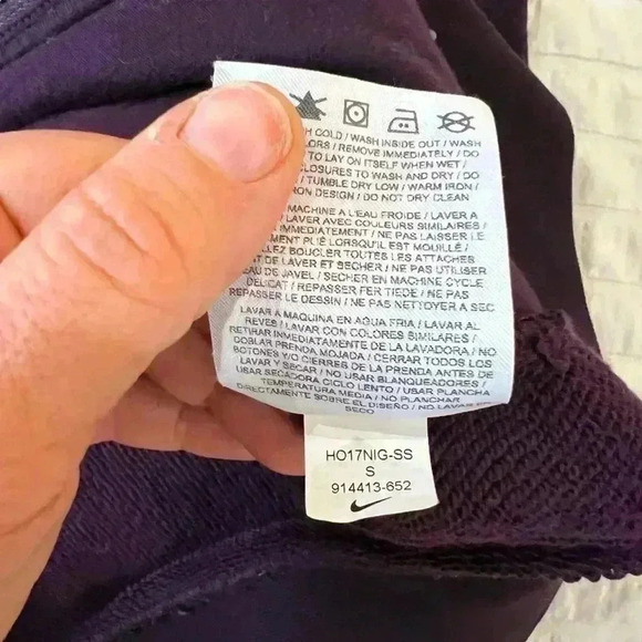 Nike sportswear women's size S fuchsia and purple zip up hoodie - Picture 9 of 10